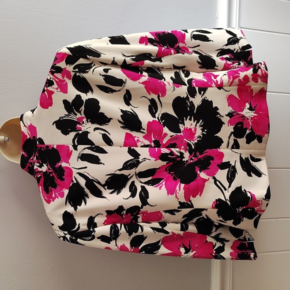 🩷 Evan Picone Black Label Jacket. Pink Black Cream Floral Blazer. Size 4. - Picture 6 of 16